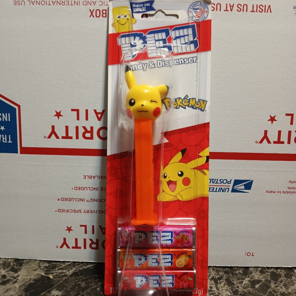 NWT Pokemon Pikachu Pez Dispenser 1 of 4 Winking Pikachu